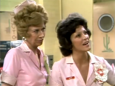 Polly Holliday and Linda Lavin in Alice