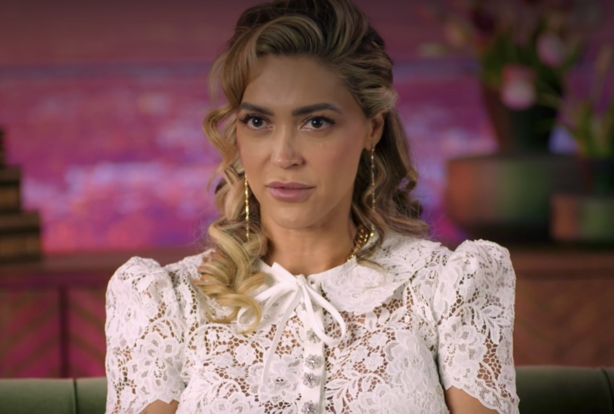 EXCLUSIVE: Golnesa GG Gharachedaghi Claims Sky Askari Didn’t Have the Funds and Wasted Mercedes’ Time on Fake Move Out Of The Valley 6 EXCLUSIVE: Golnesa GG Gharachedaghi Claims Sky Askari Didn’t Have the Funds and Wasted Mercedes’ Time on Fake Move Out Of The Valley