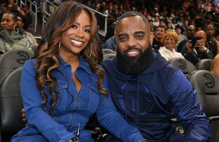 Kandi Burruss and Todd Tucker Settle Divorce After Custody Battle 7 Kandi Burruss and Todd Tucker Reunite for Blaze’s Birthday Days After Split Announcement